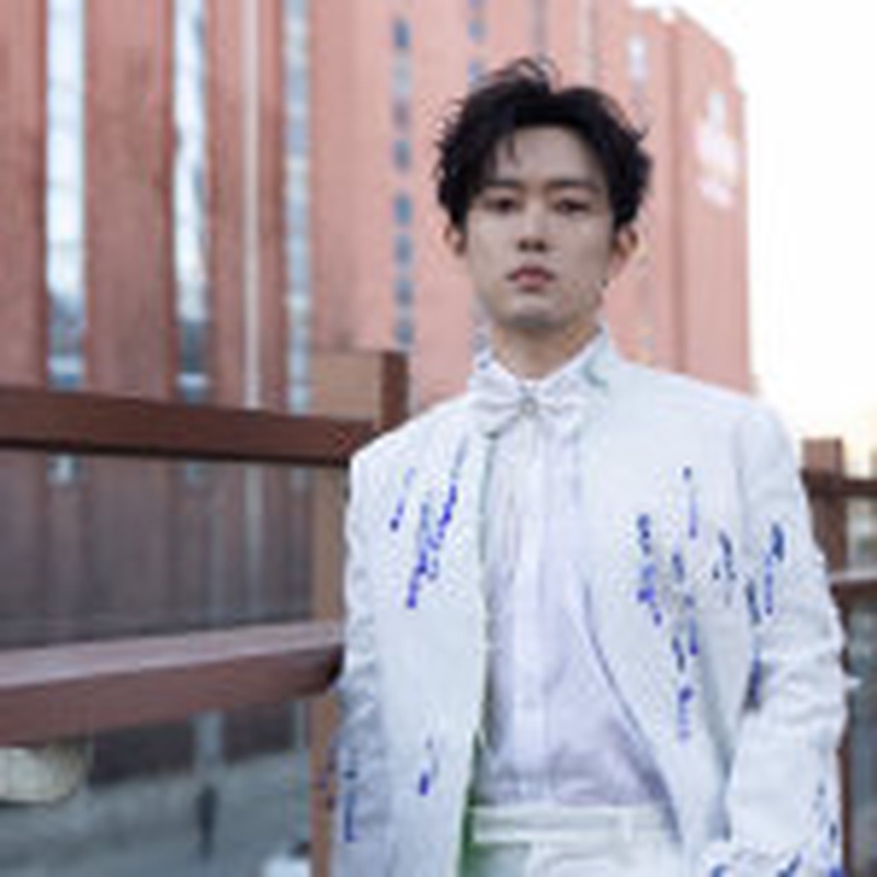 秦昊