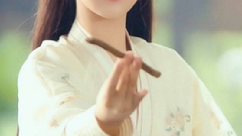 杨紫孙俪宋祖儿 Valentino 同框，三代女演员演绎高定美学对话